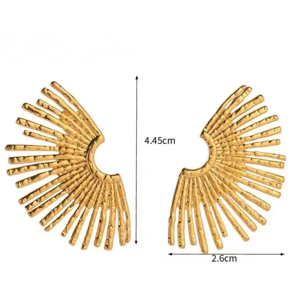 Elegant Gold Sunburst Earrings